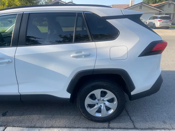 BLACK, 2020 TOYOTA RAV4 Image 8