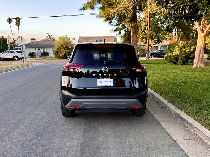 BLACK, 2021 NISSAN ROGUE Image 6