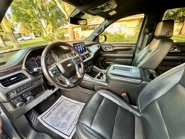 GRAY, 2021 CHEVROLET TAHOE Image 17