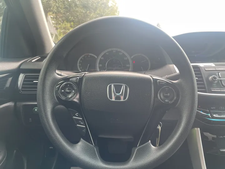 N / A, 2017 HONDA ACCORD Image 35