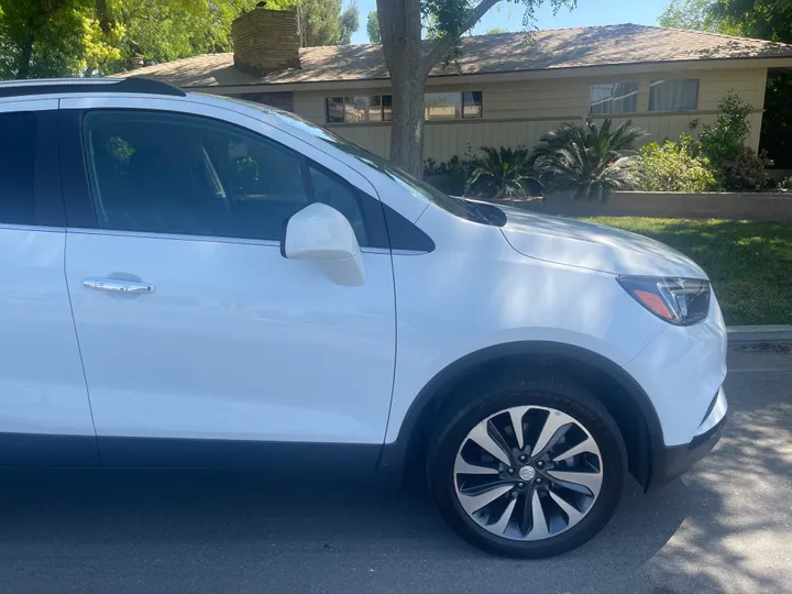 BLUE, 2021 BUICK ENCORE Image 7