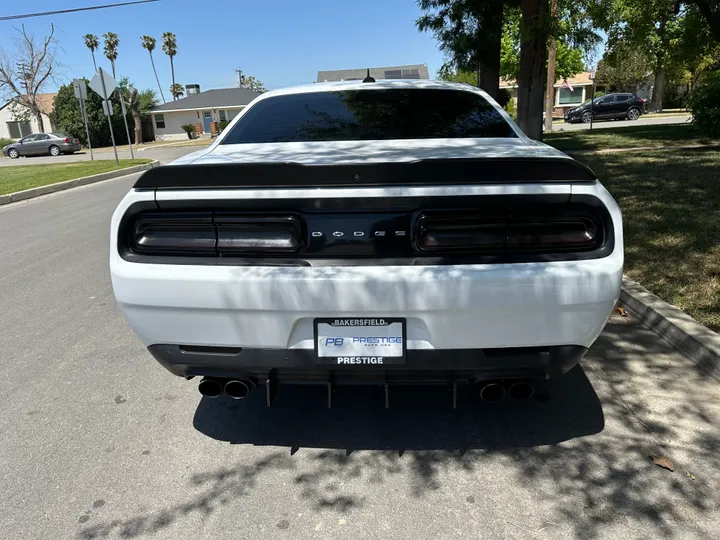 N / A, 2016 DODGE CHALLENGER Image 9