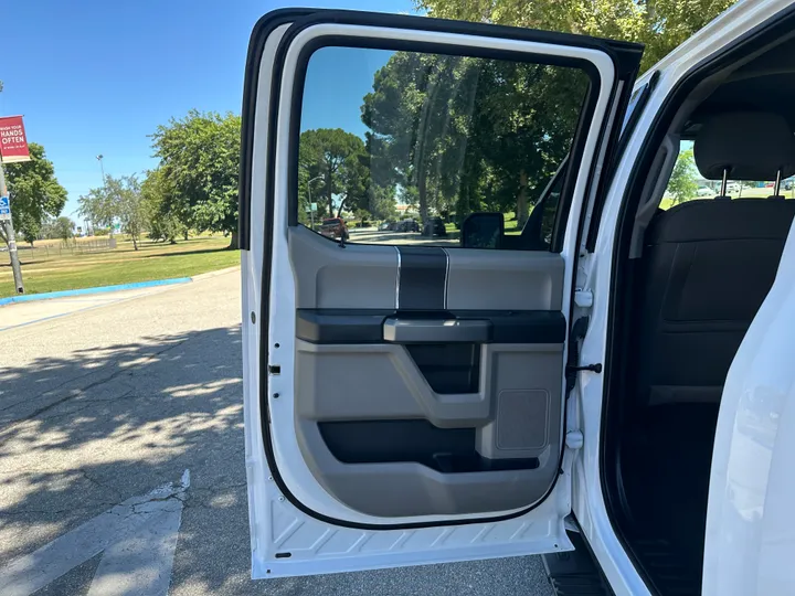 N / A, 2019 FORD F150 SUPERCREW CAB Image 32