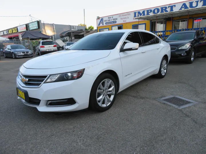 WHITE, 2018 CHEVROLET IMPALA Image 3