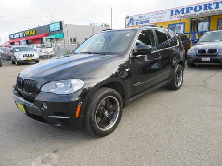 BLACK, 2013 BMW X5 Image 2