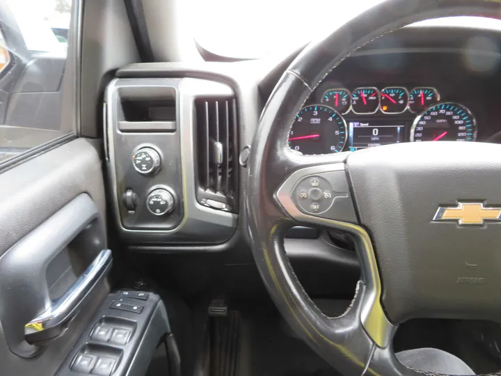 SILVER, 2015 CHEVROLET SILVERADO 1500 CREW CAB Image 18