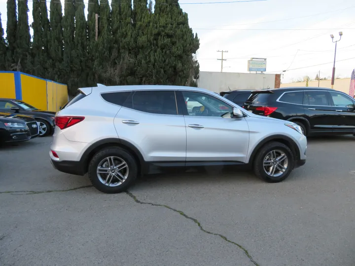 SILVER, 2017 HYUNDAI SANTA FE SPORT Image 5