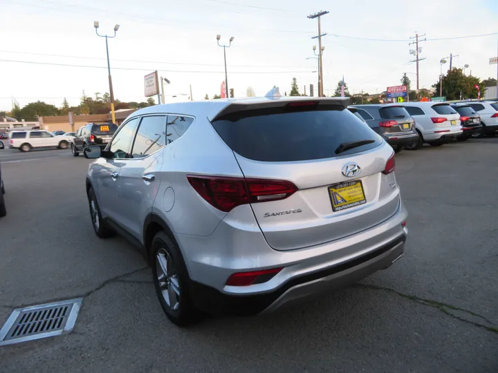 SILVER, 2017 HYUNDAI SANTA FE SPORT Image 8