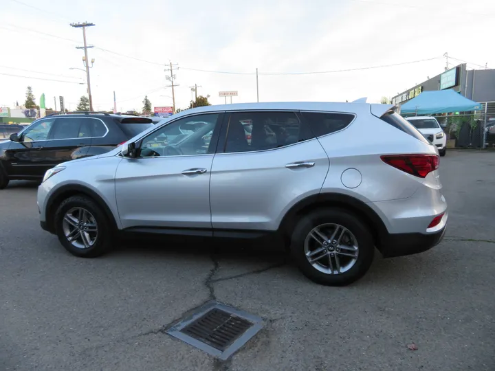 SILVER, 2017 HYUNDAI SANTA FE SPORT Image 9