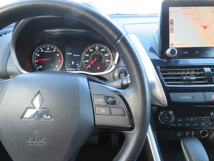 BLUE, 2022 MITSUBISHI ECLIPSE CROSS Image 23