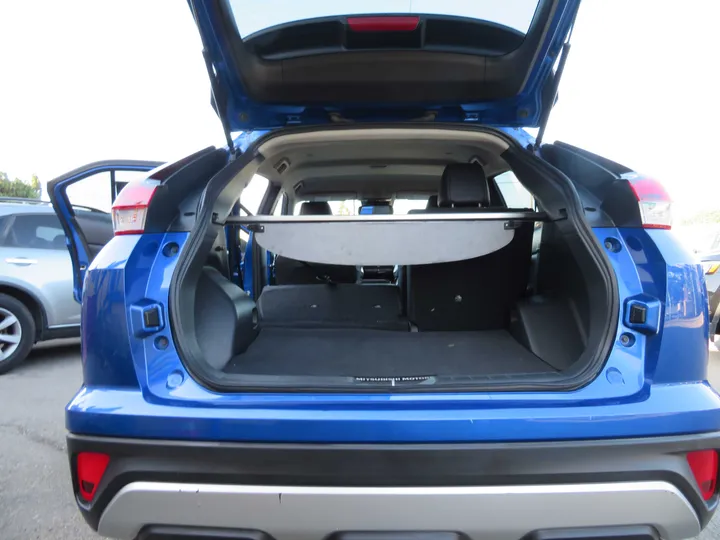 BLUE, 2022 MITSUBISHI ECLIPSE CROSS Image 38