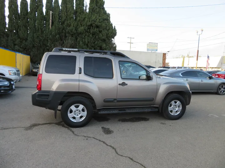 BROWN, 2006 NISSAN XTERRA Image 4