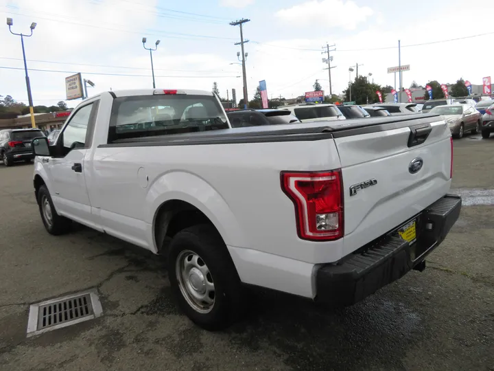 WHITE, 2016 FORD F150 REGULAR CAB Image 9