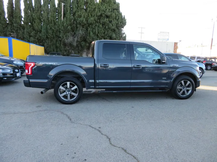 GRAY, 2017 FORD F150 SUPERCREW CAB Image 4