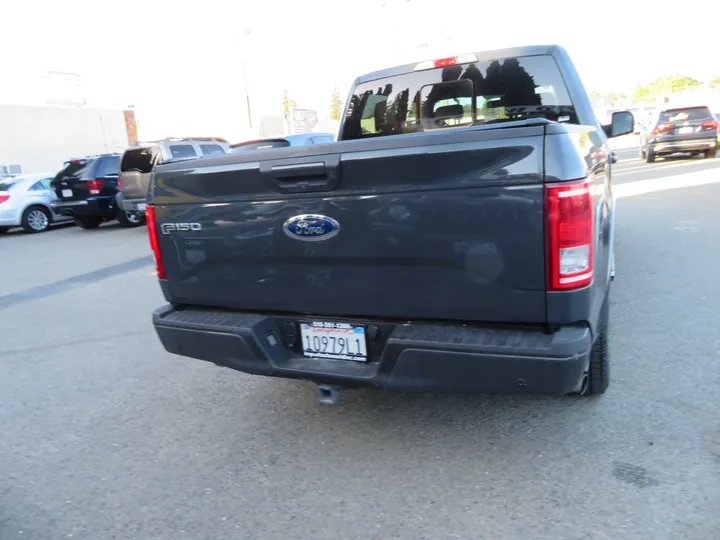 GRAY, 2017 FORD F150 SUPERCREW CAB Image 6