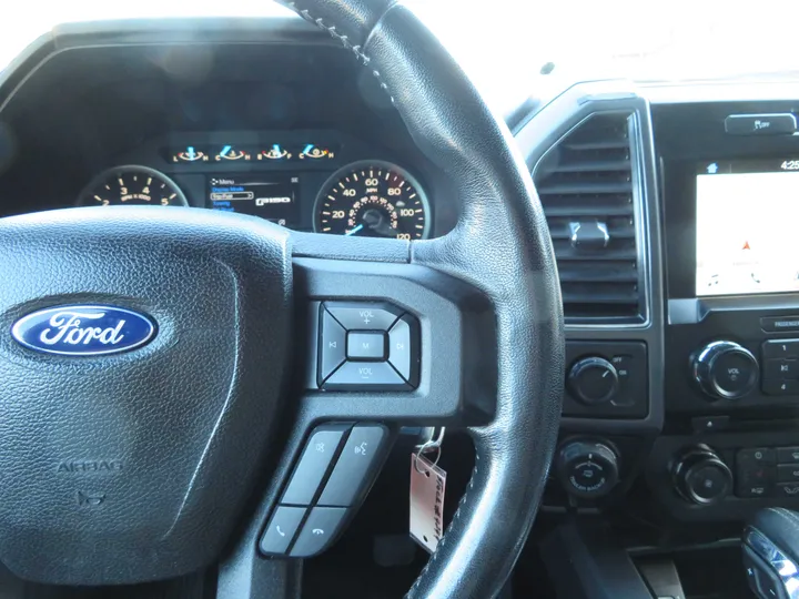 GRAY, 2017 FORD F150 SUPERCREW CAB Image 24