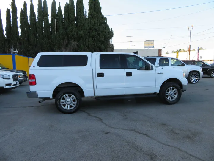 WHITE, 2004 FORD F150 SUPERCREW CAB 4X4 Image 4