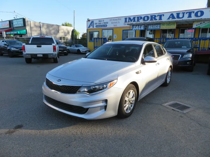 SILVER, 2016 KIA OPTIMA Image 3
