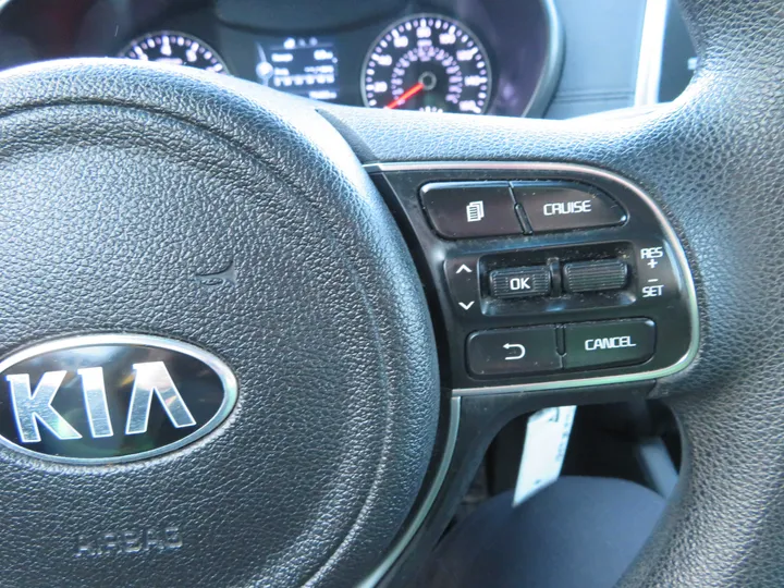 SILVER, 2016 KIA OPTIMA Image 21
