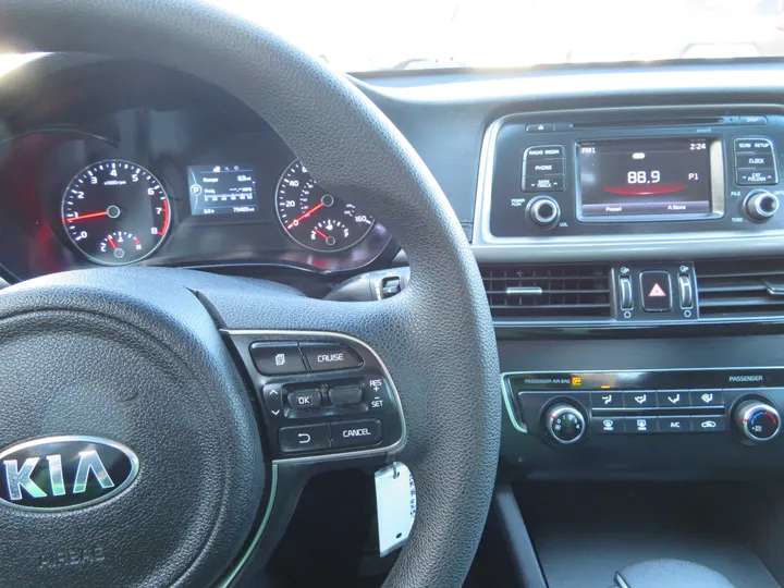 SILVER, 2016 KIA OPTIMA Image 22