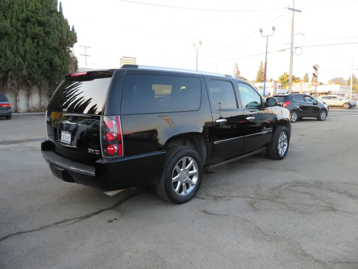 BLACK, 2013 GMC YUKON XL 1500 Image 5