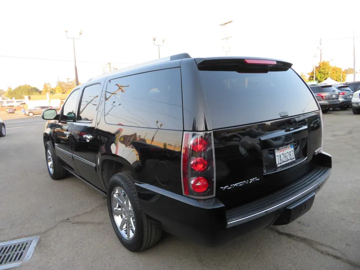 BLACK, 2013 GMC YUKON XL 1500 Image 7