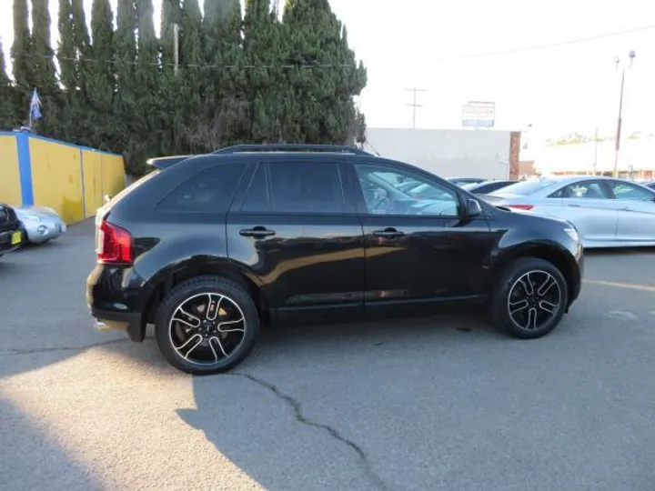 BLACK, 2013 FORD EDGE Image 4