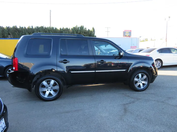 BLACK, 2014 HONDA PILOT Image 4