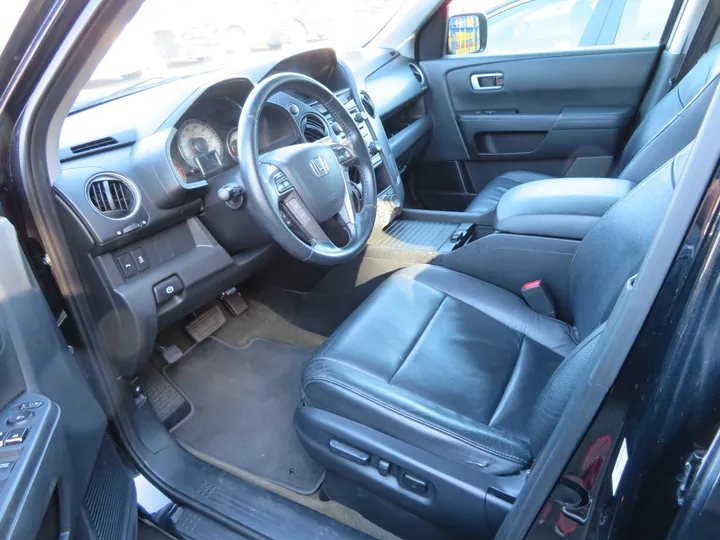 BLACK, 2014 HONDA PILOT Image 9