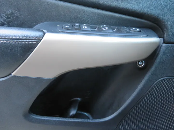 CHARCOAL GRAY, 2017 JEEP CHEROKEE Image 24