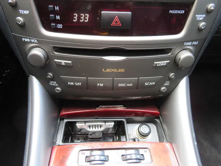 BLACK, 2006 LEXUS IS Image 31