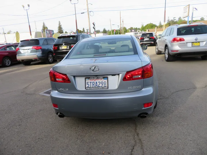 BLUE, 2006 LEXUS IS Image 6