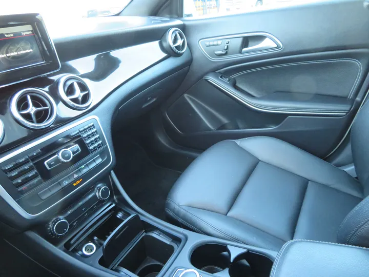WHITE, 2014 MERCEDES-BENZ CLA-CLASS Image 27