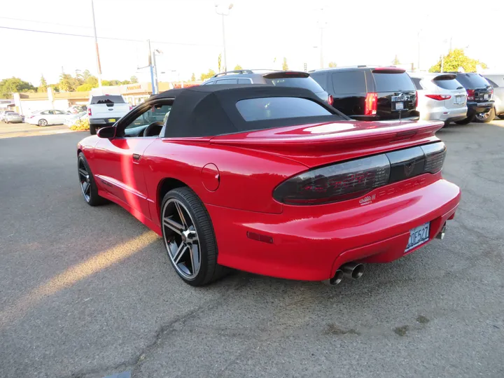 RED, 1995 PONTIAC FIREBIRD Image 8