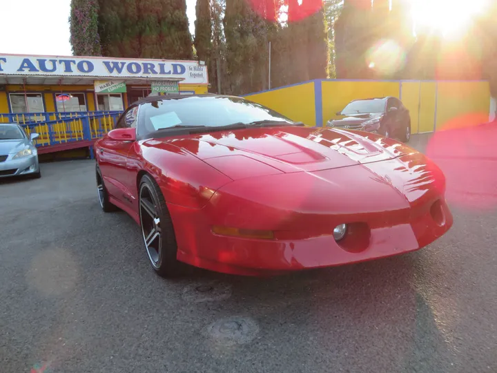 RED, 1995 PONTIAC FIREBIRD Image 16