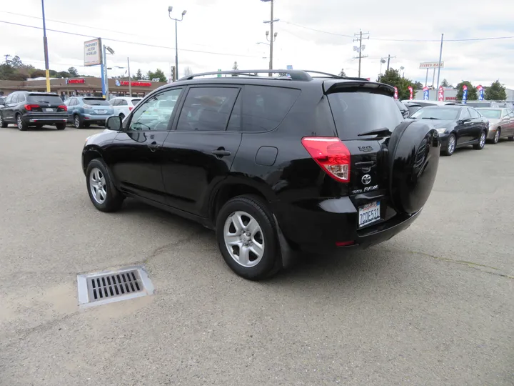 BLACK, 2008 TOYOTA RAV4 Image 8