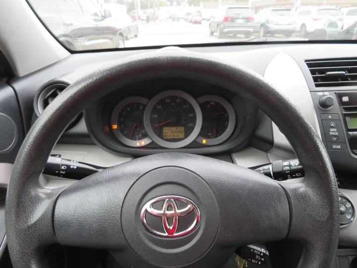 BLACK, 2008 TOYOTA RAV4 Image 16