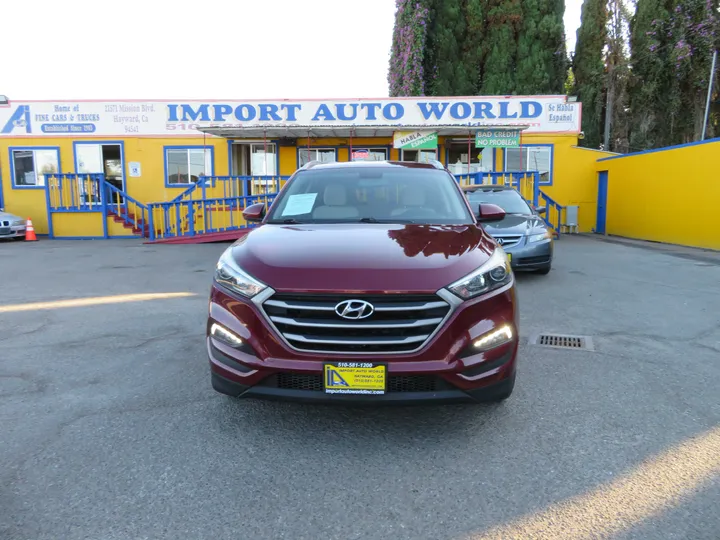 MAROON, 2016 HYUNDAI TUCSON Image 2