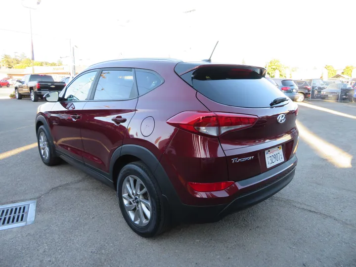 MAROON, 2016 HYUNDAI TUCSON Image 7