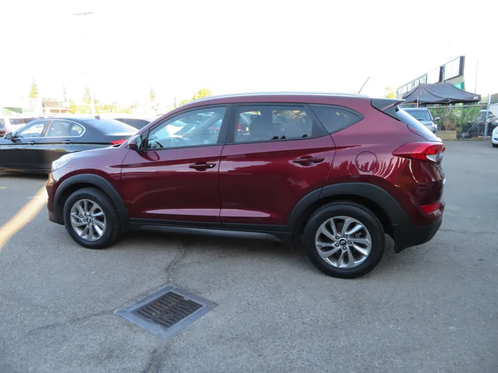 MAROON, 2016 HYUNDAI TUCSON Image 8