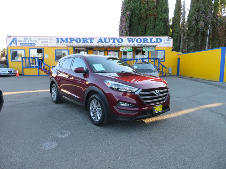 MAROON, 2016 HYUNDAI TUCSON Image 1