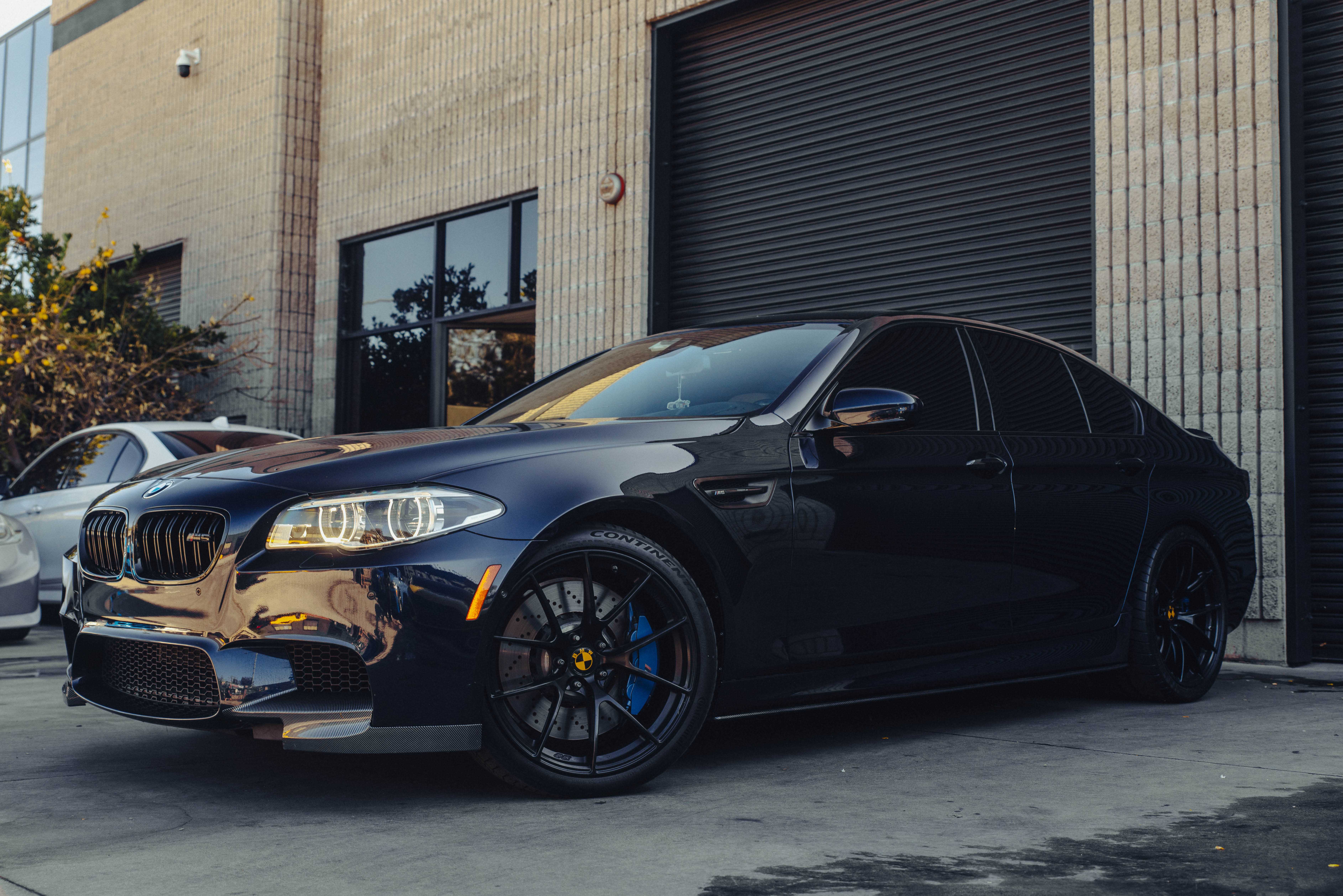 2016 BMW M5 Image 1