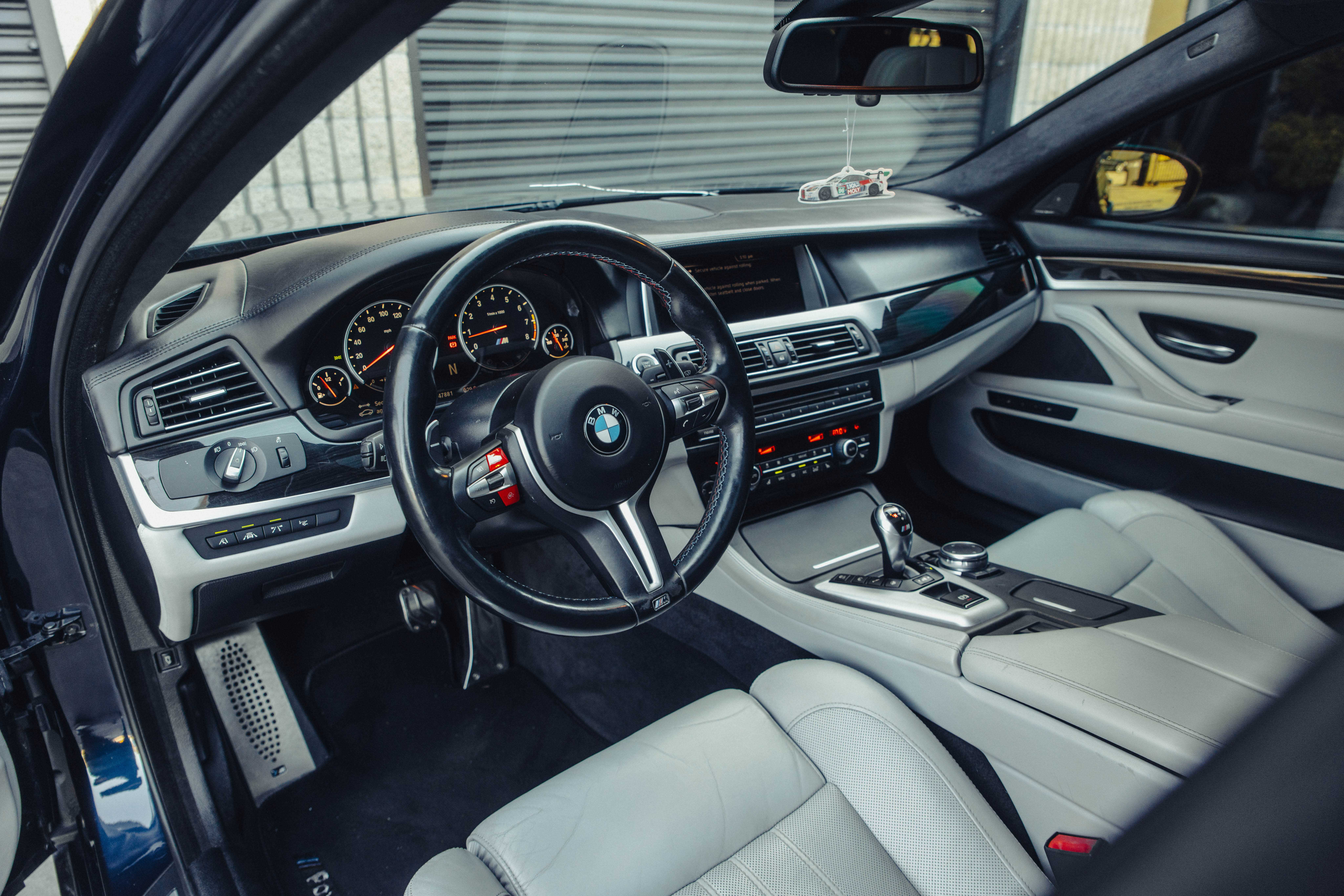 2016 BMW M5 Image 15