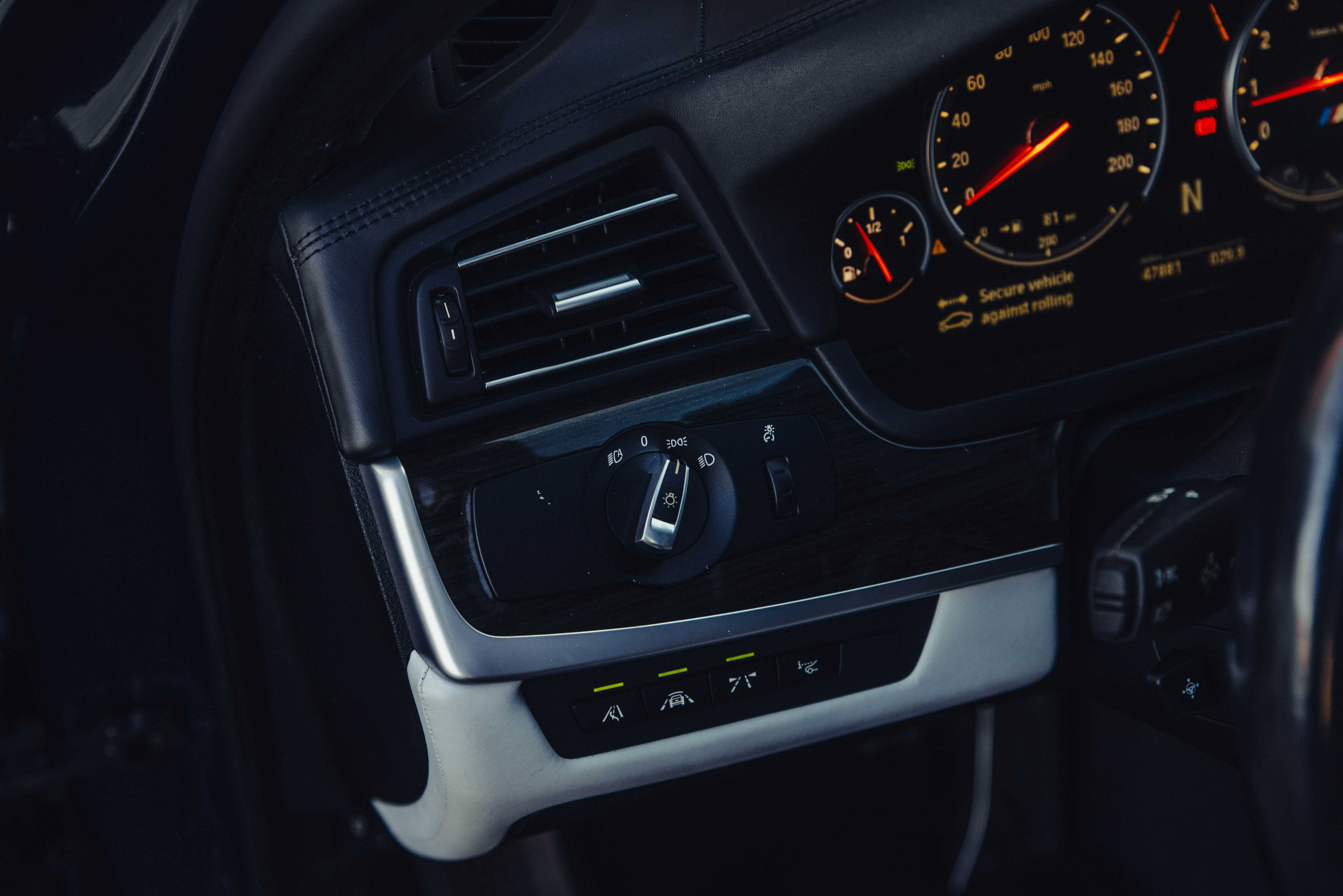 2016 BMW M5 Image 54