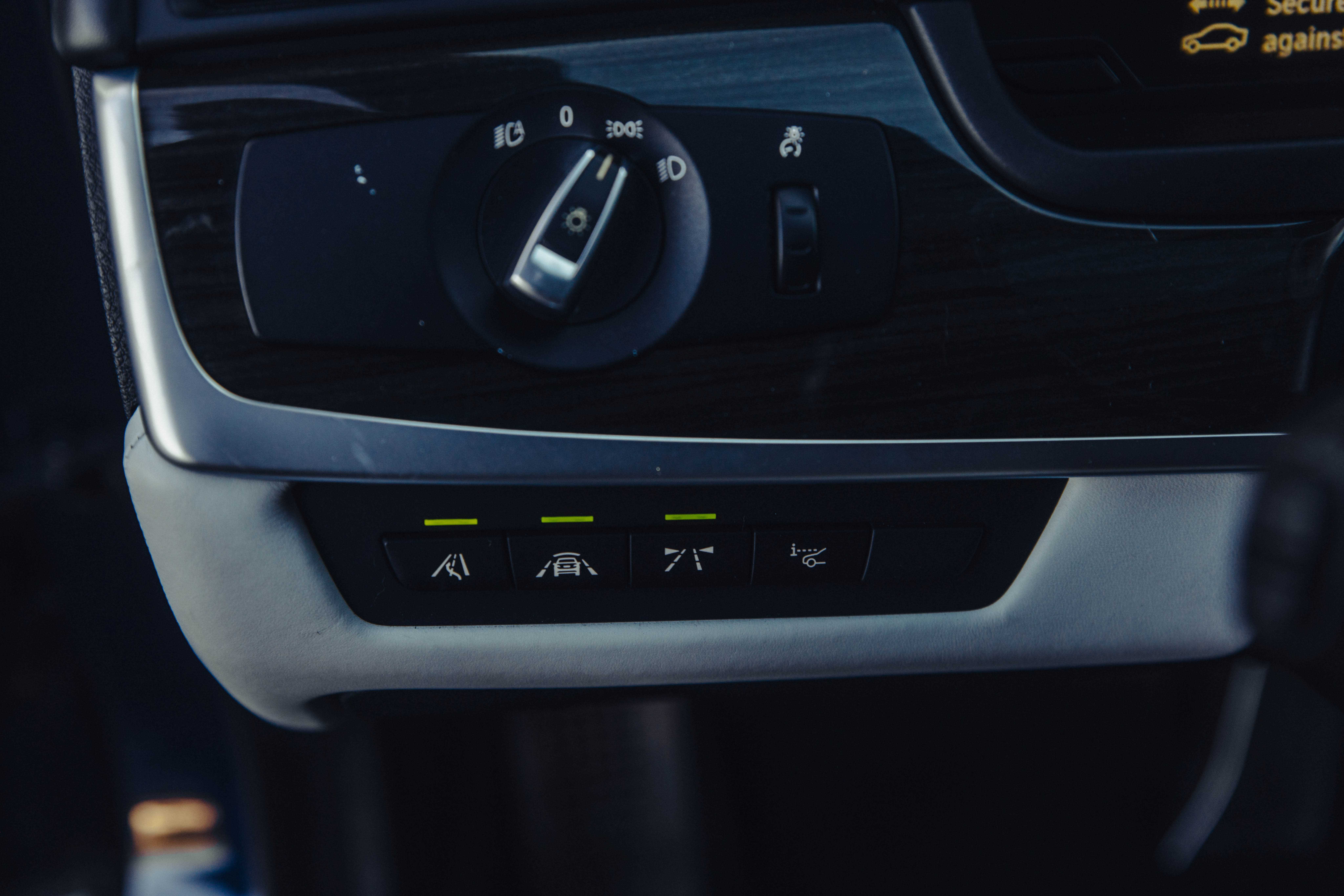 2016 BMW M5 Image 55