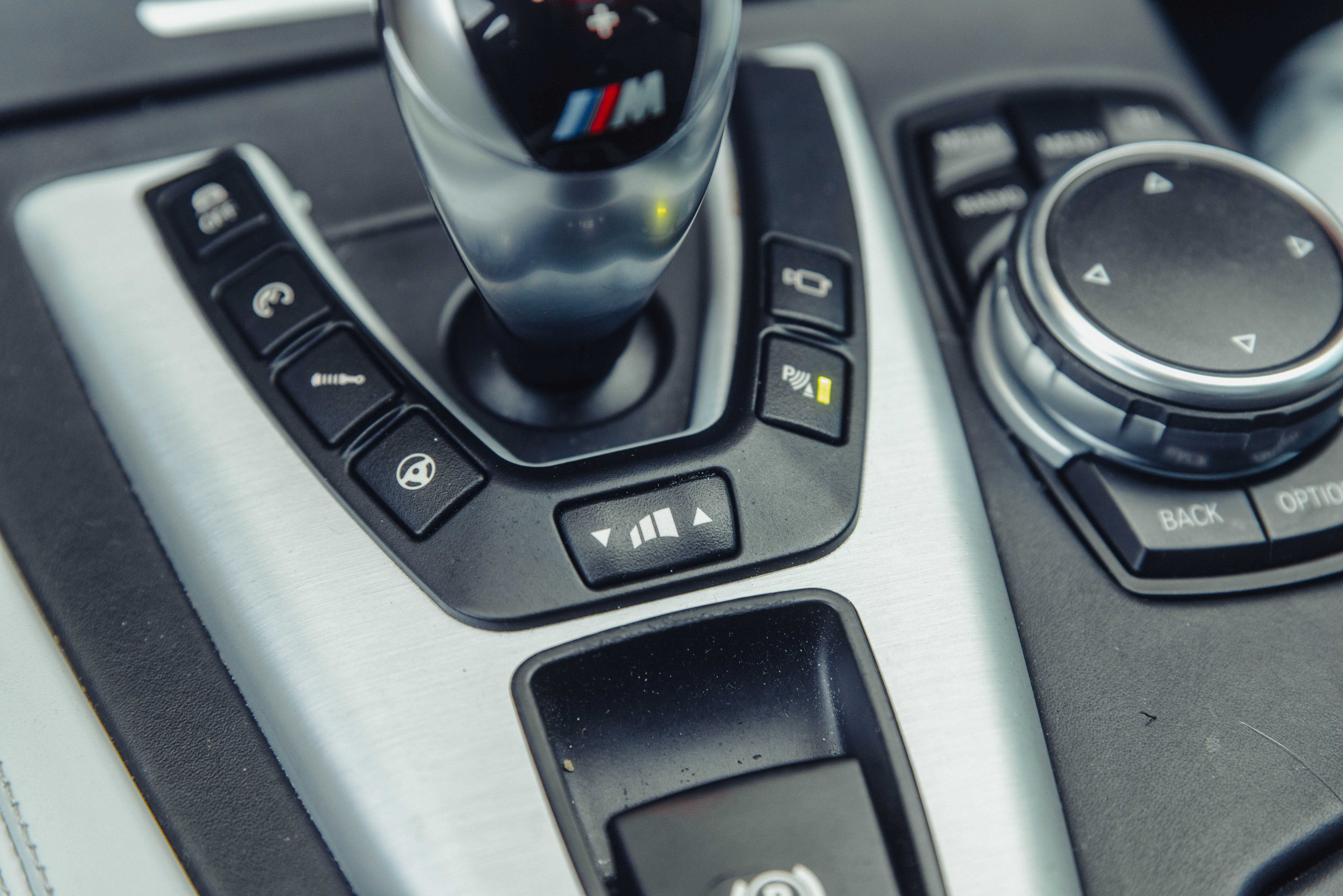 2016 BMW M5 Image 81