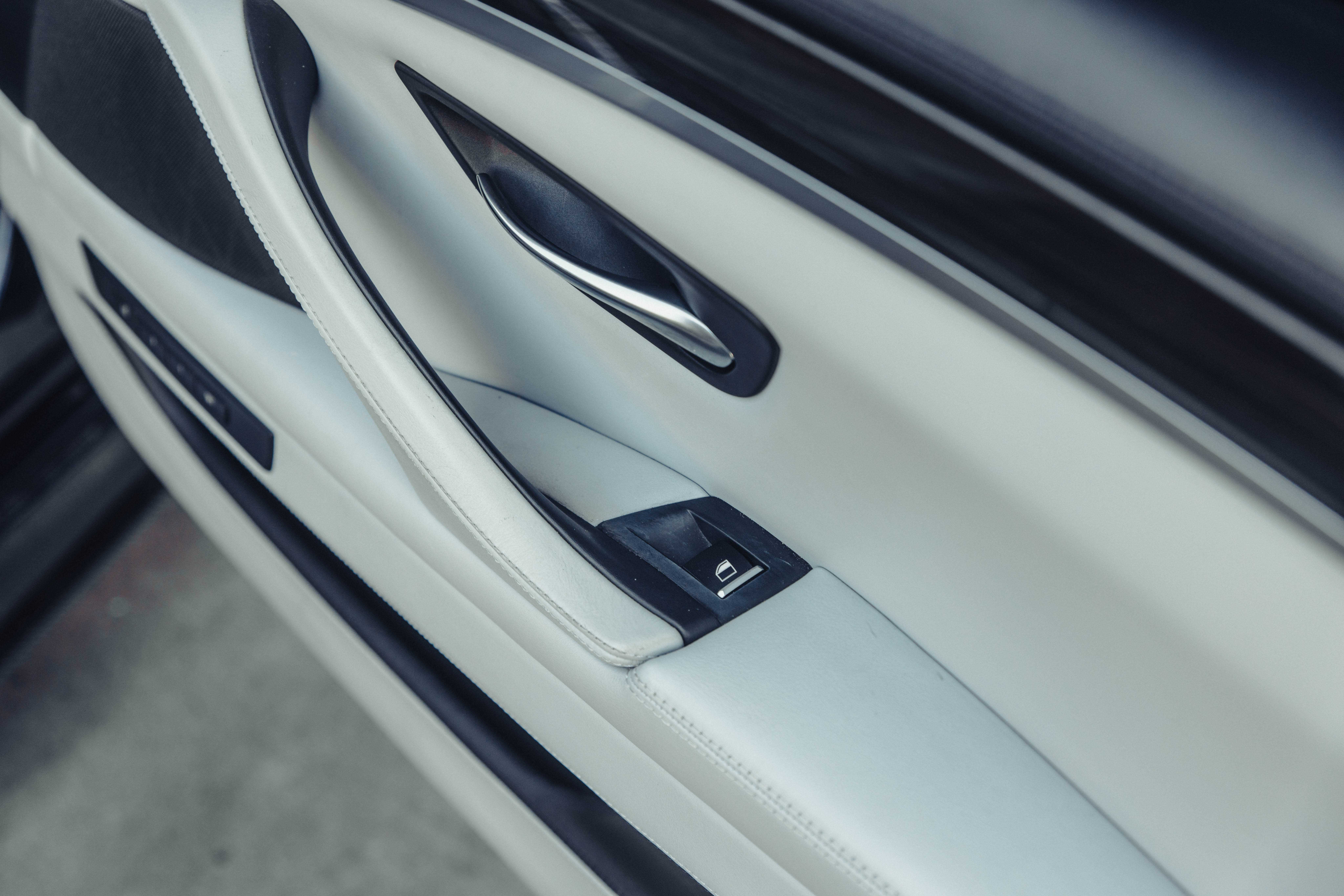 2016 BMW M5 Image 104