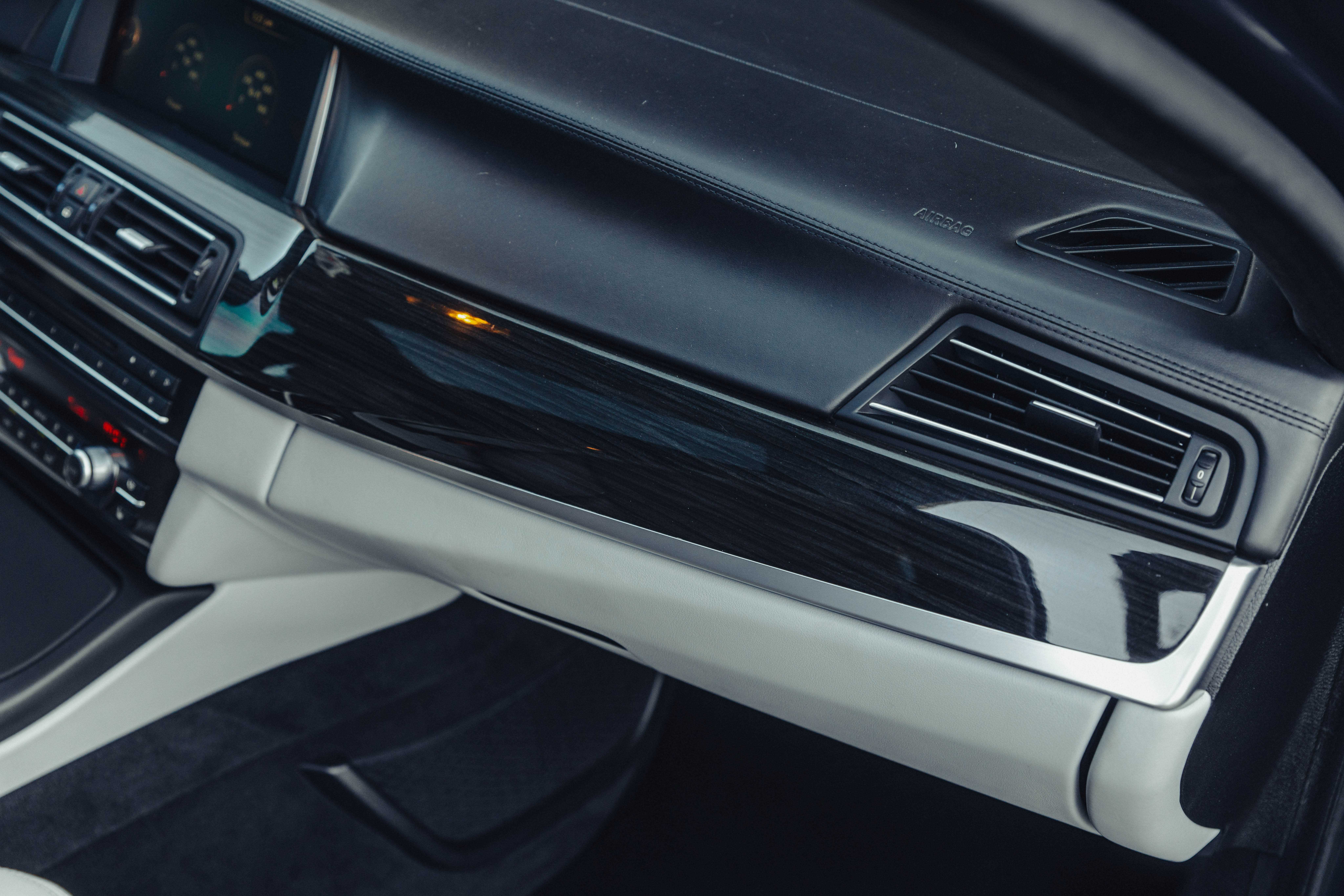 2016 BMW M5 Image 106