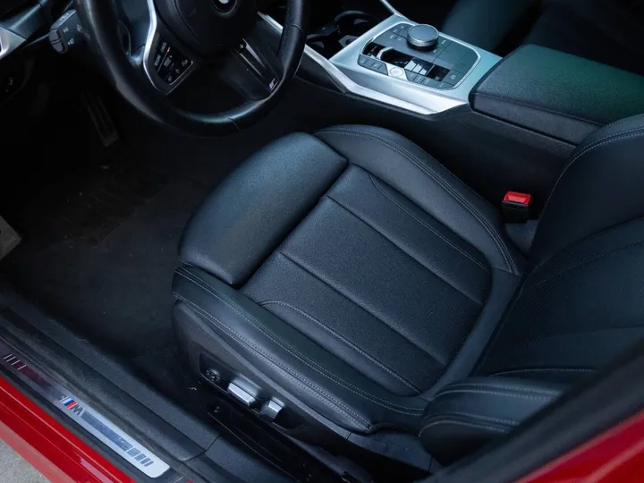 Melbourne Red, 2023 BMW 3 Series Image 41