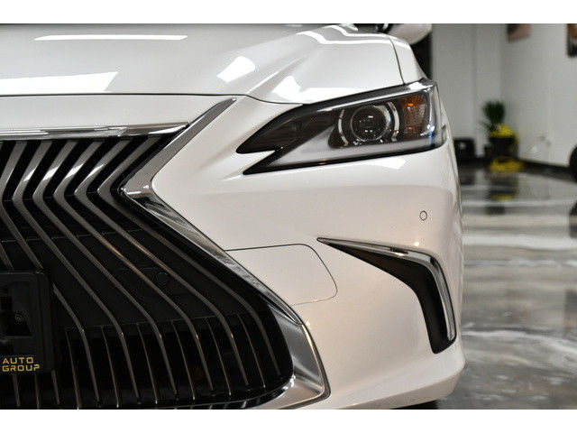WHITE, 2019 LEXUS ES 350 Image 12